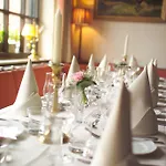 Zum Alten Brunnen Hotel