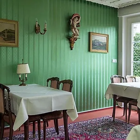 Zum Alten Brunnen 4* Rheine
