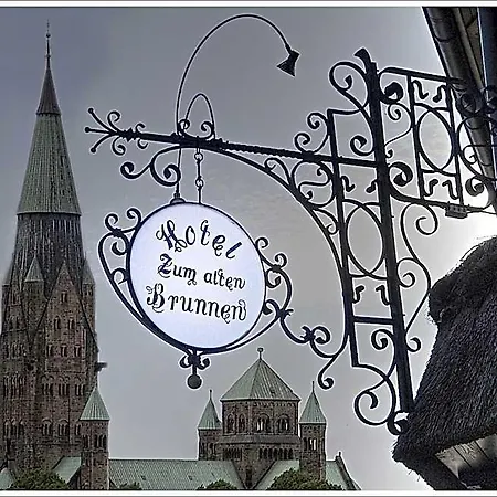 Zum Alten Brunnen Hotel